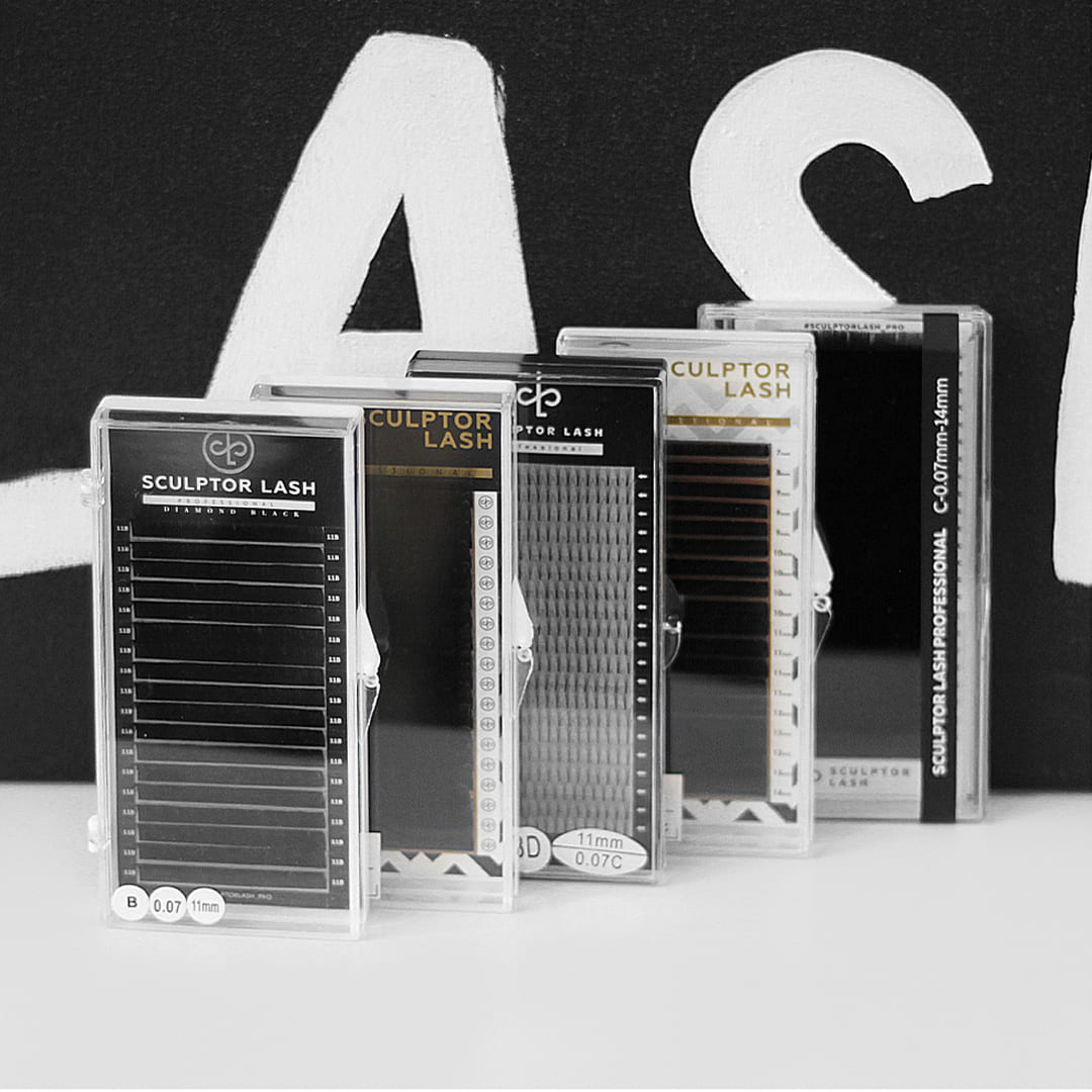 Наращивание ресниц — работа мастера