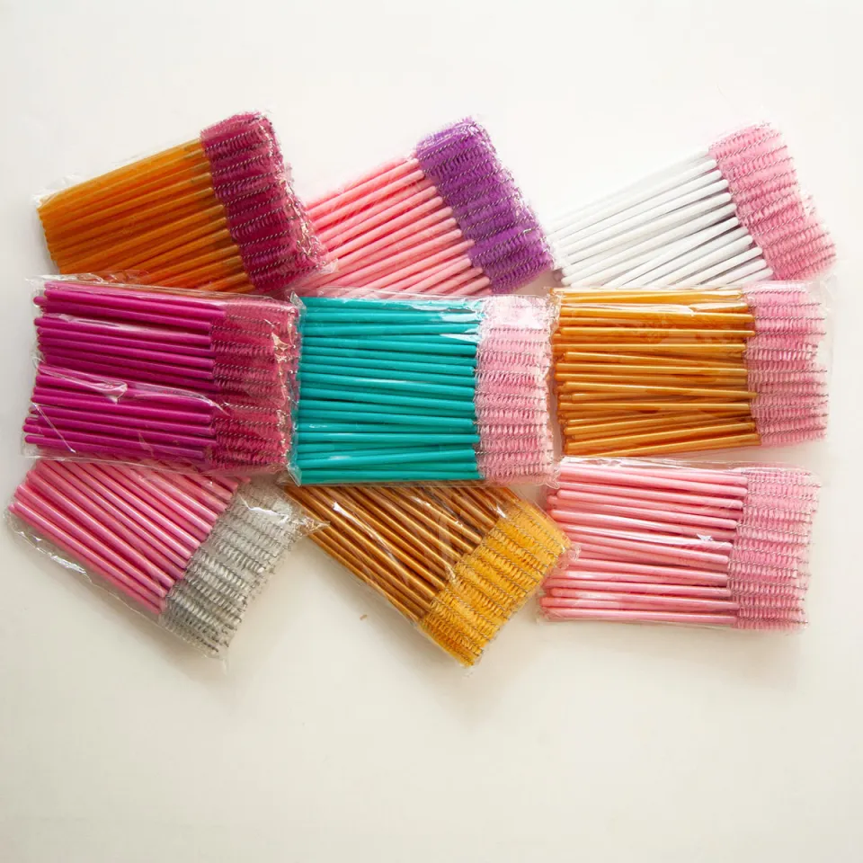 Щеточки нейлоновые для расчесывания ресниц,уп.(50шт.)