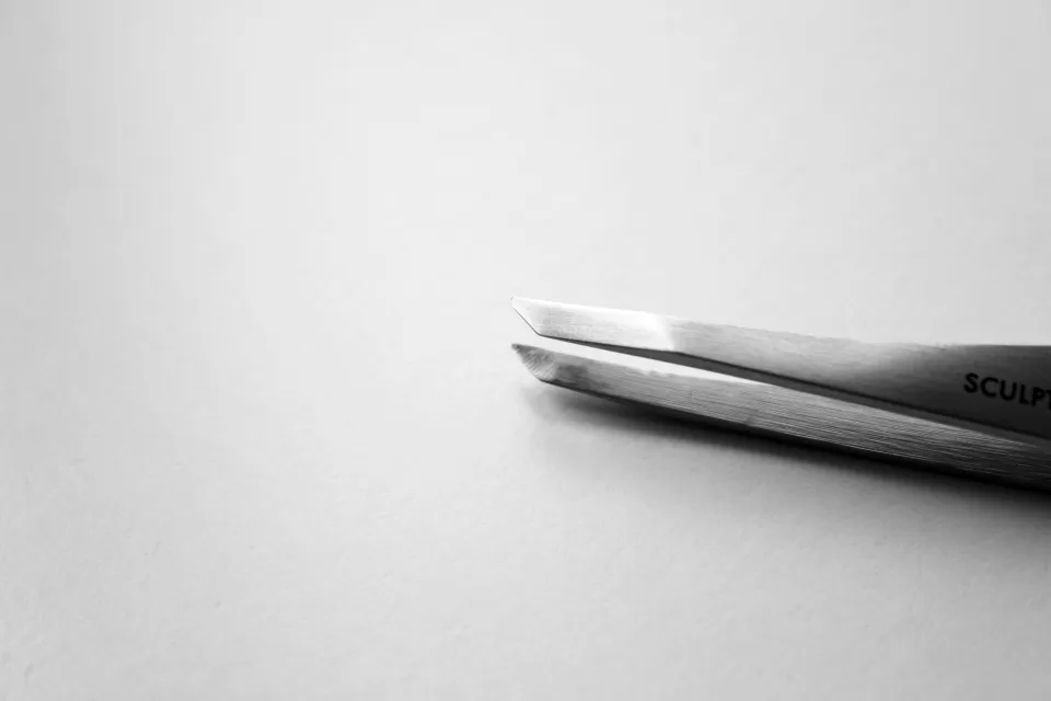 Пинцет для коррекции бровей В-2 (Brow PRO)